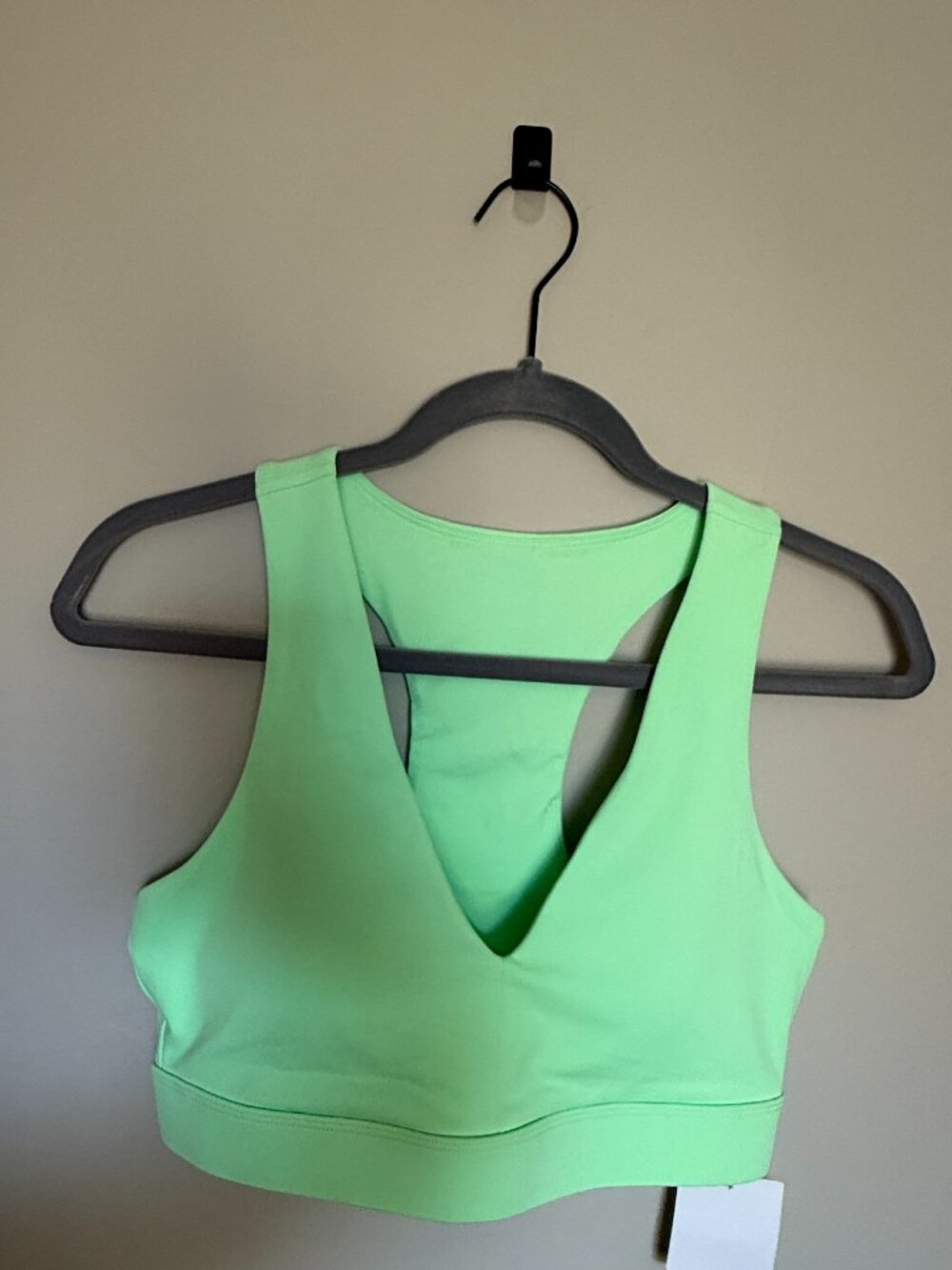 Fabletics On The Go Sports Bra XL NWT Neon Green Medium Impact Racerback - Picture 2 of 4